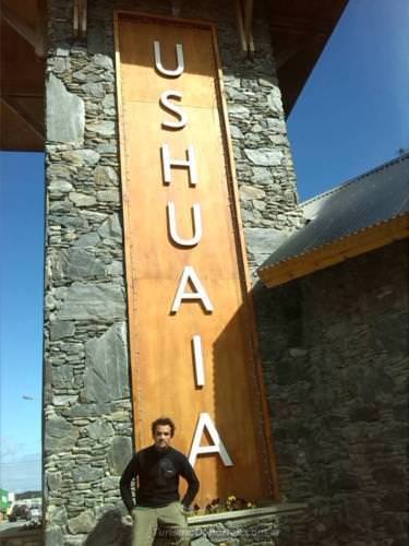 Cartel de acceso a Ushuaia