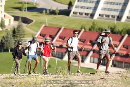 Trekking en el cerro Las Leñas actividades de verano 2