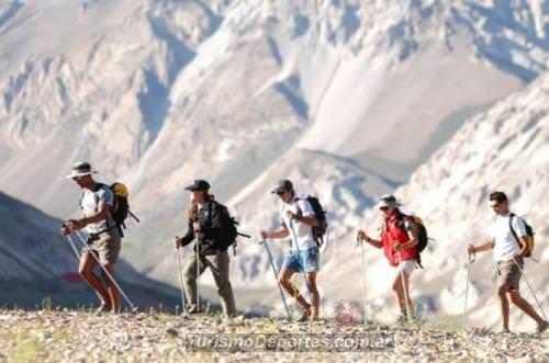 Trekking en el cerro Las Leñas actividades de verano