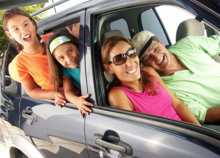 vacaciones en auto con familia